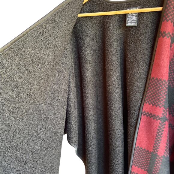 Ike Behar Red and Black Plaid Shawl Wrap Thick Plush Comfort Inside and Out OS - Picture 10 of 12